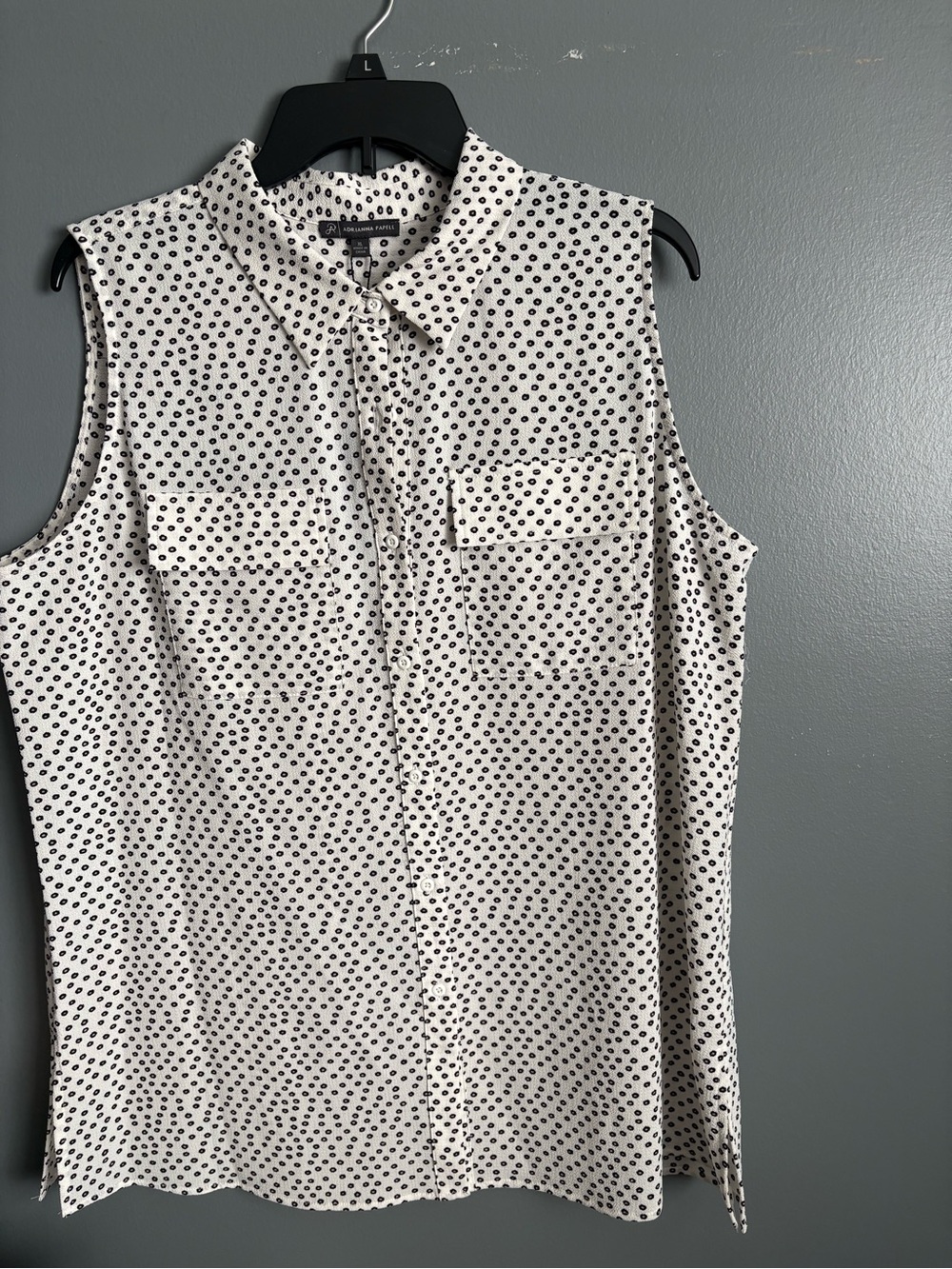 Adrianna Papell White Sleeveless Button-Down Polka Dot tunic Blouse